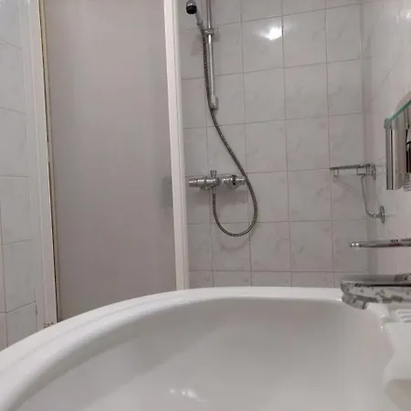 B&b-hotel De Joremeinshoeve 3*