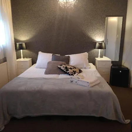 Hotel B&b-hotel De Joremeinshoeve 3*