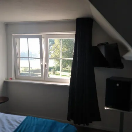 B&b-hotel De Joremeinshoeve 3*