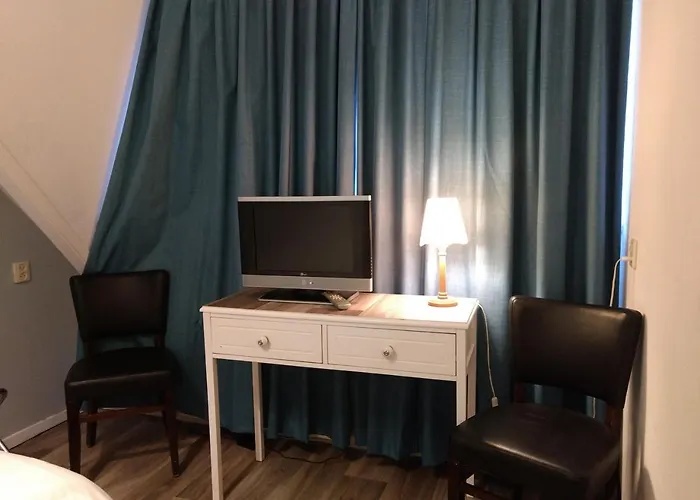 B&b-hotel De Joremeinshoeve 호텔